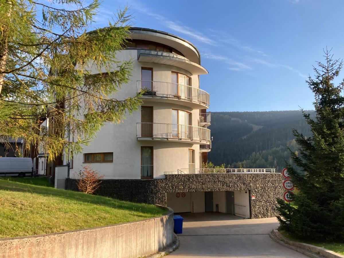 Studio Apartment Michael Spindleruv Mlyn Exterior photo